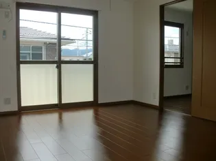 【サニーハウス上今井 B】【2階】の居間