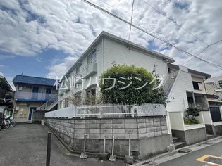 ホワイトヴィラ【2階】の外観