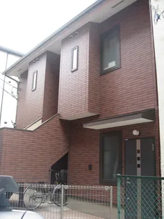 フォーリーブス【2階】の外観