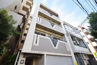 ジュネス九軒町【2階】の外観