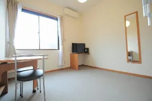 レオパレス雅【2階】の居間