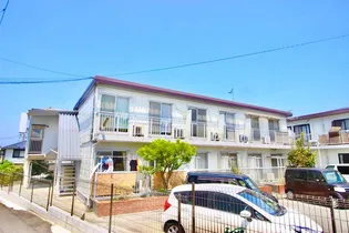 トリイハイツB棟【2階】の外観