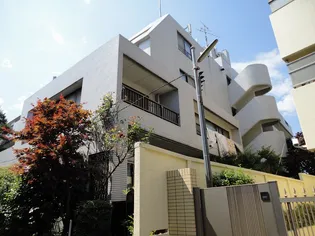 シャトレ飯田【1階】の外観