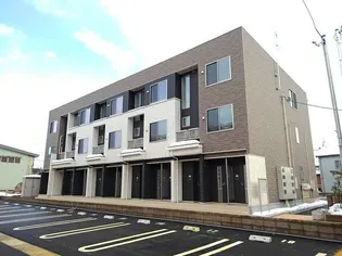 モデルヌ チャイの画像