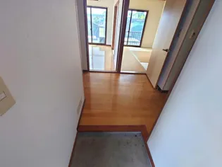 コーポリバーサイドIII【3階】の玄関