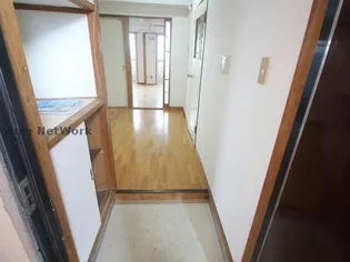 KMCビル【3階】の玄関