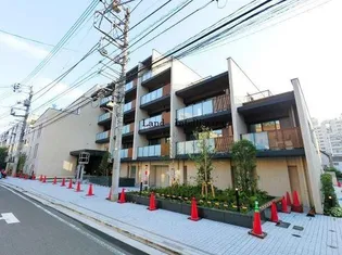 東京都港区南麻布4【マンション】の外観