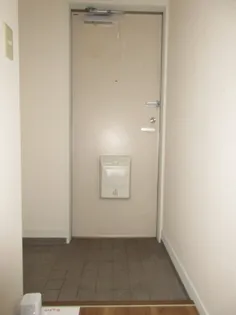 ミロワール【2階】の玄関