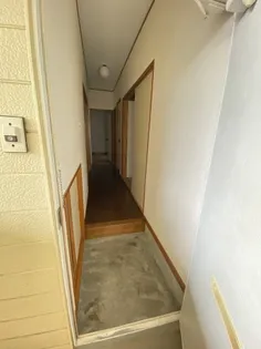 フラワーハイツ【2階】の玄関