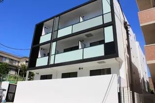 ピュアヴァレイ梶ヶ谷【1階】の外観