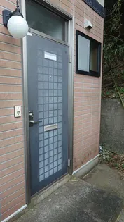 メゾンソレイユ【1階】の玄関