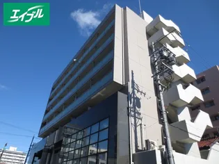 AMBERHOUSE Jinguの外観