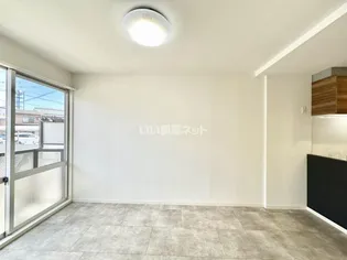 プレメゾーンいとうC【1階】の居間