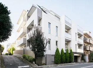 東京都新宿区市谷薬王寺町【マンション】の外観