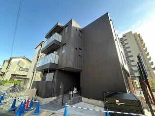 東京都江戸川区本一色3【マンション】の外観