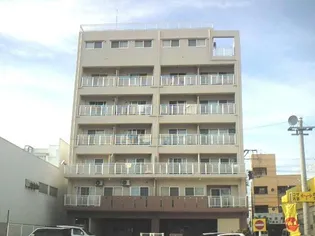 メゾンナリの画像