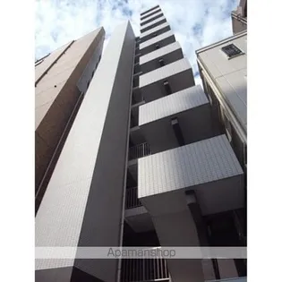 東京都新宿区西新宿4【マンション】の外観