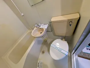 クレッシェンド岸地【2階】の内装