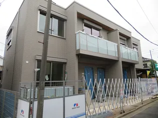 フルーレット【2階】の外観