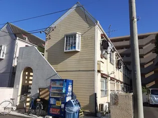 プラザ・ドゥ・デボンB棟【1階】の外観