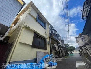 長谷川文化【2階】の外観