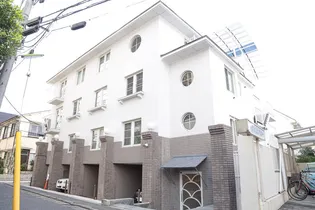 スタンフォード・クラシック【1階】の外観