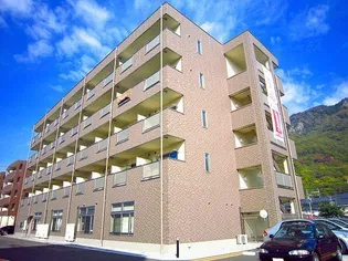 長野県上田市上塩尻【マンション】の外観