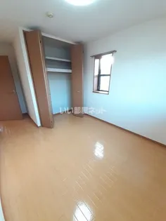 フォブールタウン成合E【2階】の内装