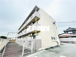 マンション芸濃【1階】の外観