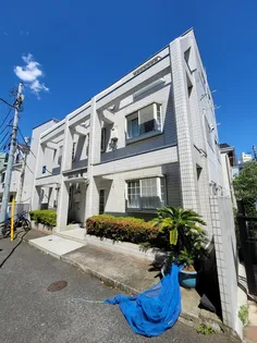 ホワイトハウス優【2階】の外観