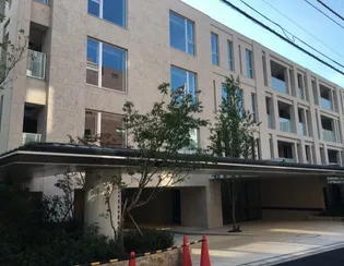 東京都港区南青山5【マンション】の外観