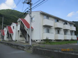 山梨県甲府市桜井町【アパート】の外観