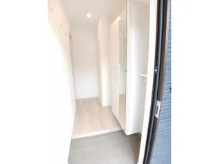 ヒカルサ長岡関原I【1階】の玄関