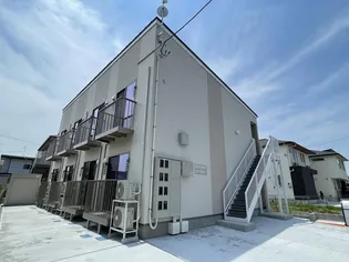 ポミエ・アクロス【1階】の外観