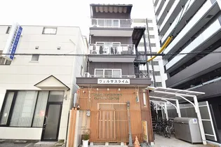 ヴェルサスライム【4階】の外観