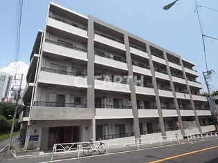 ルクレ初台の外観