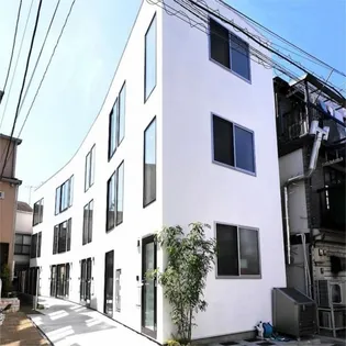 E 1の外観