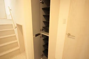 CB鳥栖ルミナス【1階】の玄関