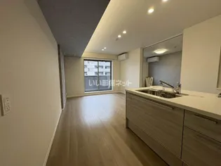 アヴェニール雄飛ヶ丘【3階】の居間