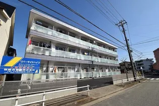 リバーサイドハイツ【1階】の外観