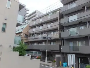 センチュリー新宿【4階】の外観