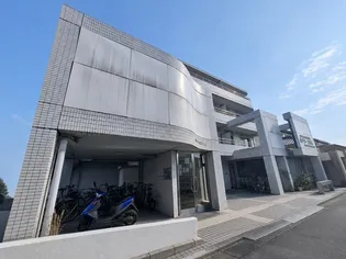 グリーンマンション【4階】の外観