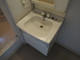 アザレアヒルズE棟【2階】の内装