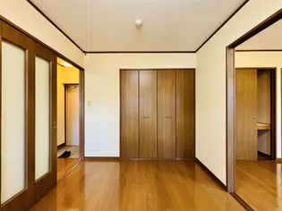 ネーブルうらやしき B棟【2階】の居間