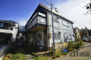 ハウス前沢【2階】の外観