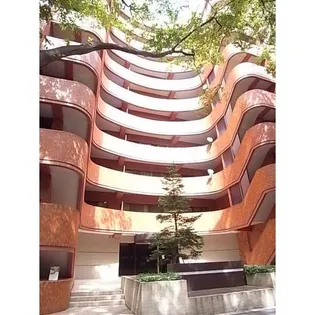 ヴィラ フォレスタ【3階】の外観