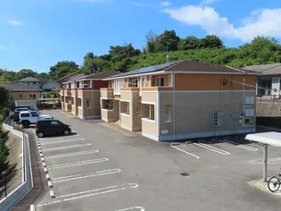 広島県江田島市能美町中町【アパート】の外観