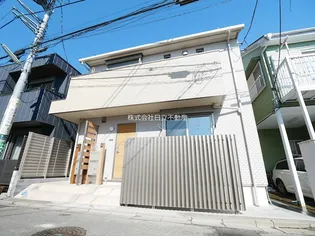 フルール【2階】の外観