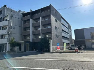 ジニア【4階】の外観