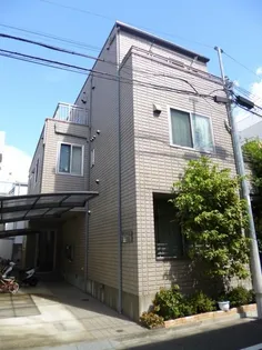 a la mode【2階】の外観